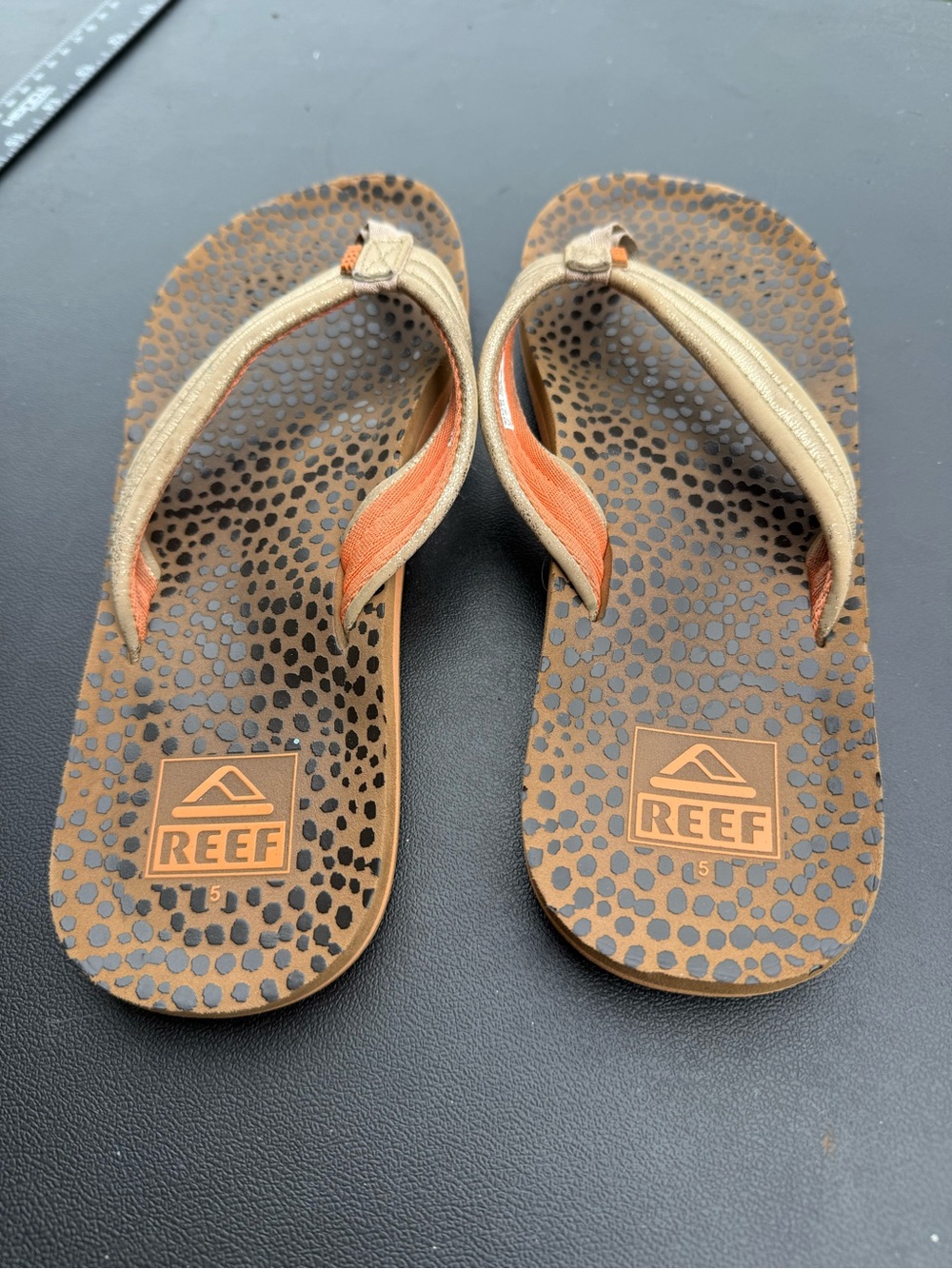 Reef Kids Brown and Orange Printed Flip Flops